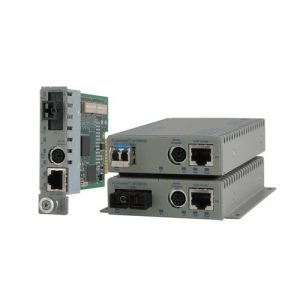 Omnitron Systems iConverter 8903N-1-B Network Media Converter - 1 x Network (RJ-45) - 1 x SC Ports - 10/100Base-TX, 100Base-FX - 30 km - External 8903N-1-B - 8903N-1-B