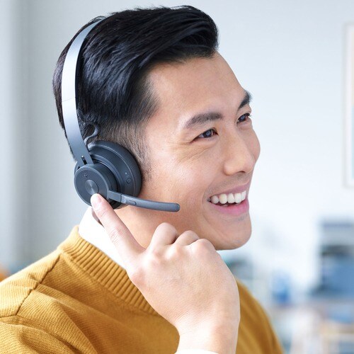 Logitech Zone 900 On-Ear Wireless Bluetooth Headset with advanced noise-canceling microphone, connect up to 6 wireless devices with one receiver, quick access to ANC and Bluetooth - Stereo - 981-001100 - Image 4