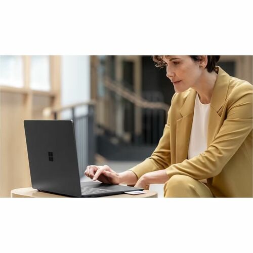Microsoft Surface SURFACE LAPTOP 6 13IN I7/32/1TB BLACK JP8292 - Image 10
